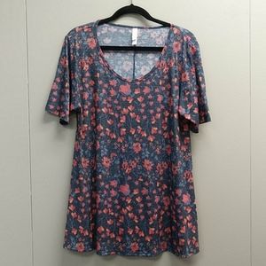 Lularoe classic tee.